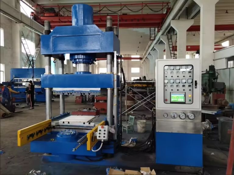 Lợi ích của việc sử dụng máy ép lưu hóa cao su- Crowns Machinery